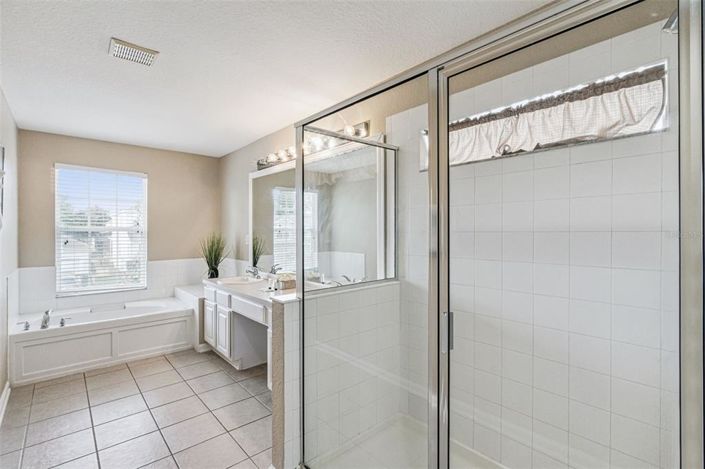 Image No.25-6 Bed House for sale