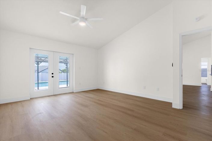 Image No.12-3 Bed House for sale