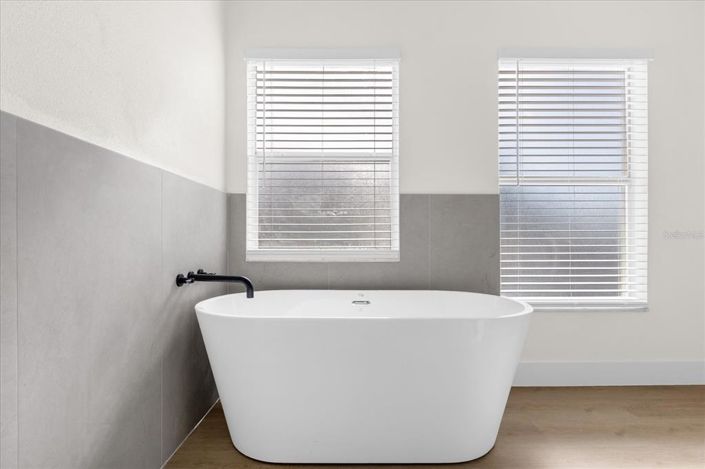 Image No.16-3 Bed House for sale