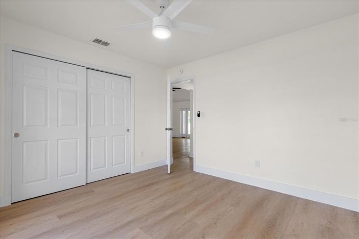 Image No.18-3 Bed House for sale