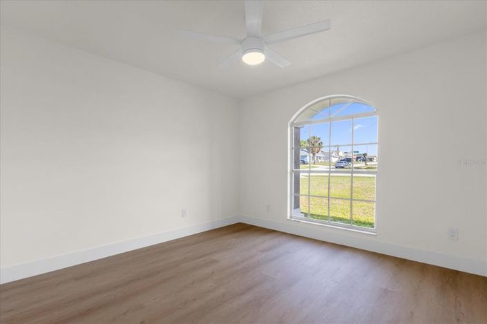 Image No.19-3 Bed House for sale