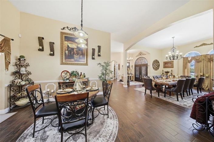 Image No.18-6 Bed House for sale