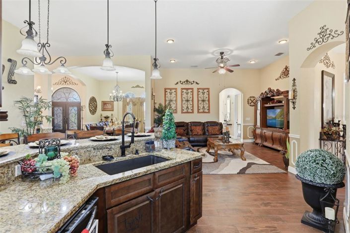 Image No.22-6 Bed House for sale