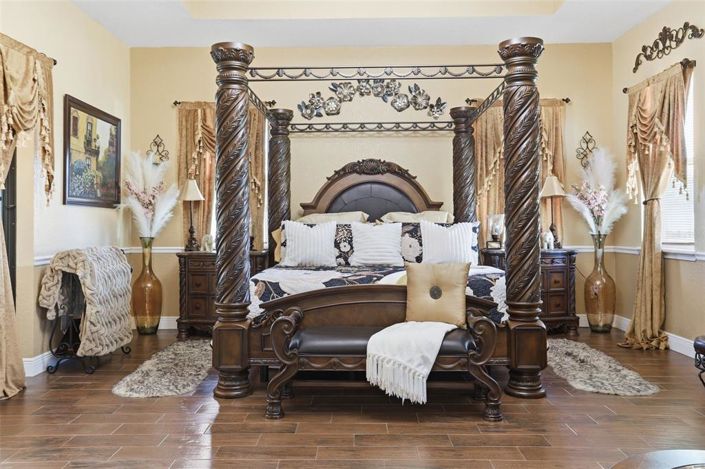 Image No.34-6 Bed House for sale