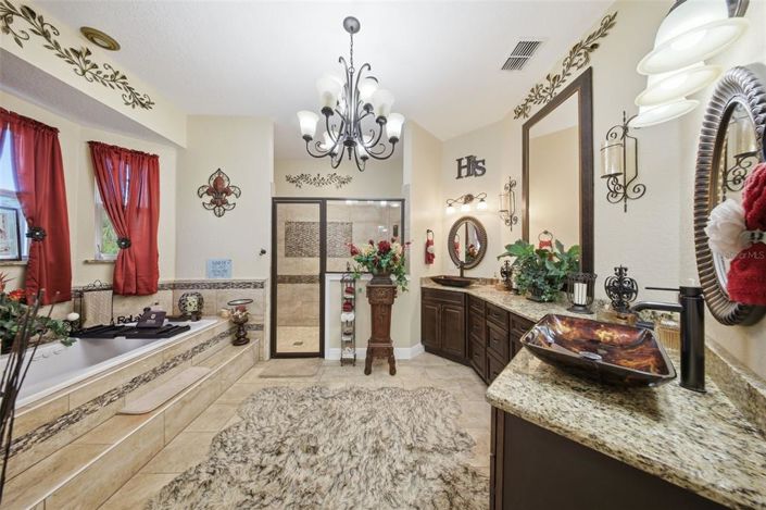 Image No.35-6 Bed House for sale