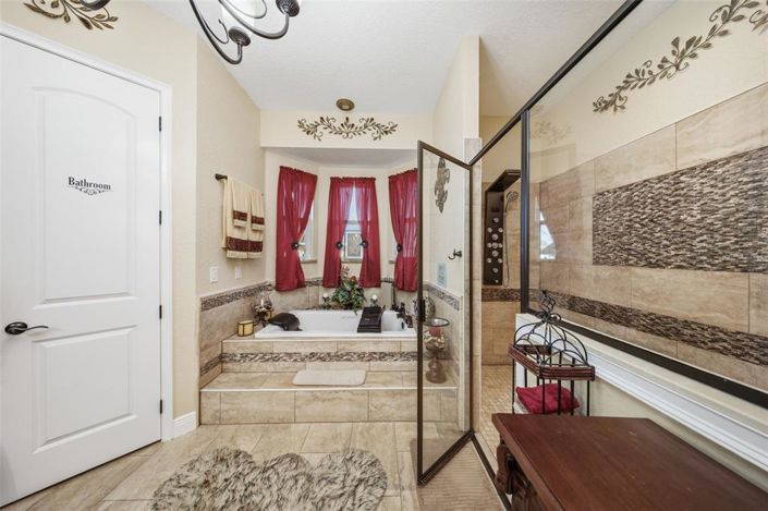 Image No.36-6 Bed House for sale