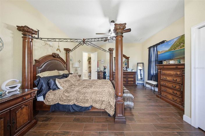 Image No.39-6 Bed House for sale