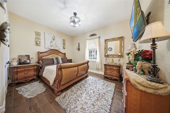 Image No.44-6 Bed House for sale