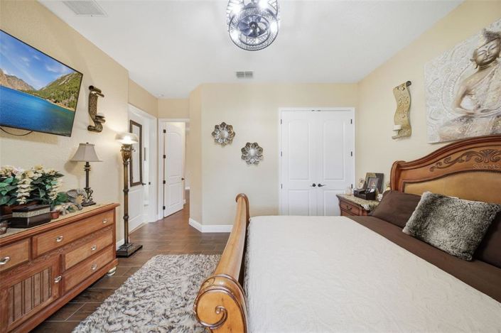 Image No.45-6 Bed House for sale