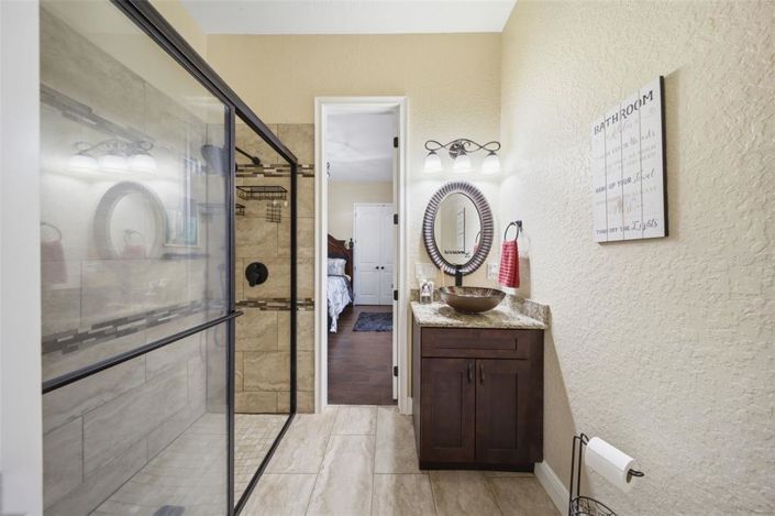 Image No.48-6 Bed House for sale