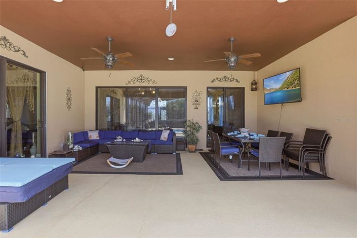 Image No.60-6 Bed House for sale