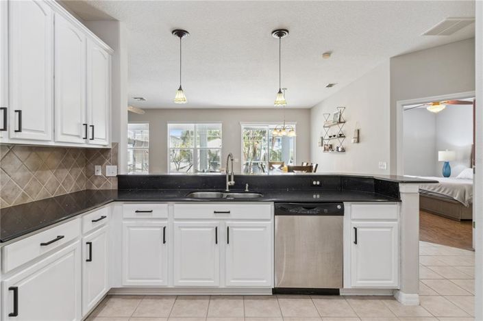 Image No.13-3 Bed House for sale