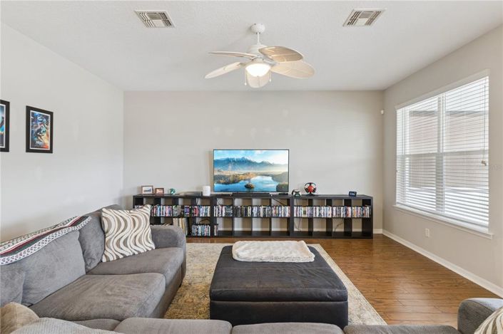 Image No.20-3 Bed House for sale