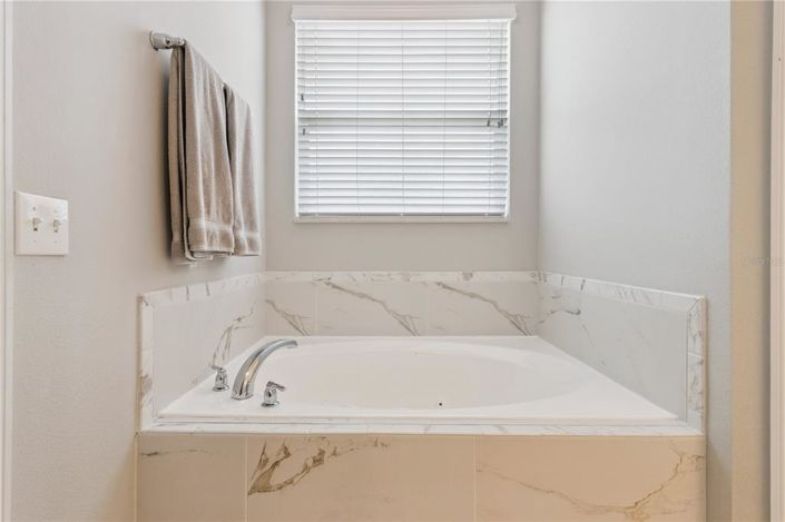 Image No.29-3 Bed House for sale