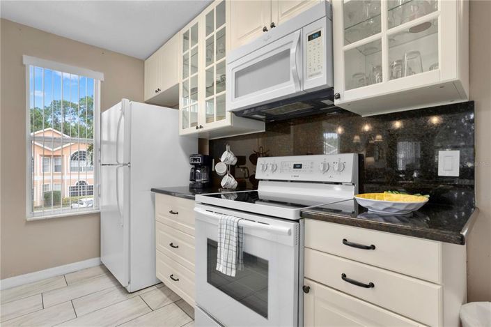 Image No.10-3 Bed Apartment for sale