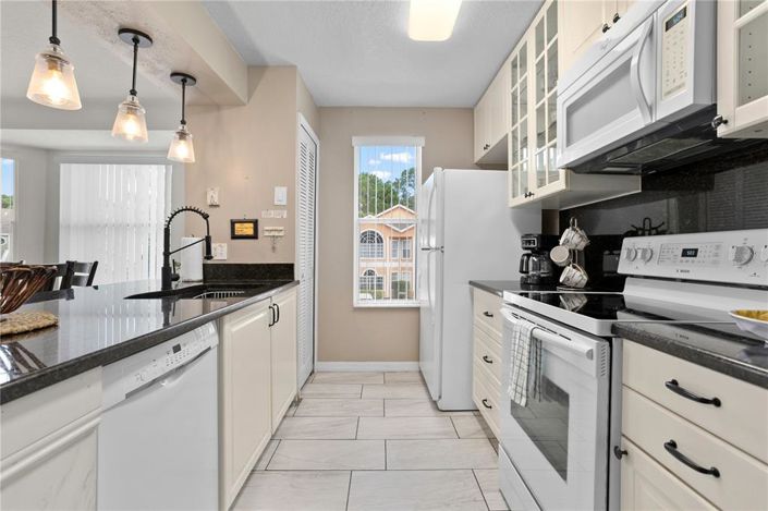 Image No.9-3 Bed Apartment for sale