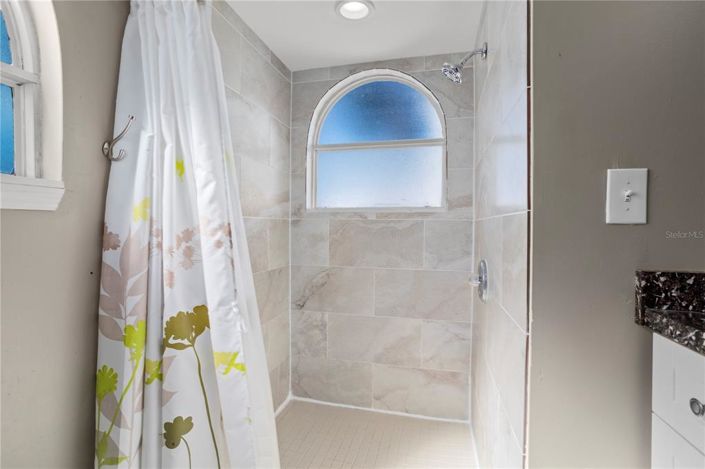 Image No.18-3 Bed Apartment for sale