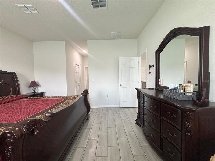 Image No.16-4 Bed House for sale