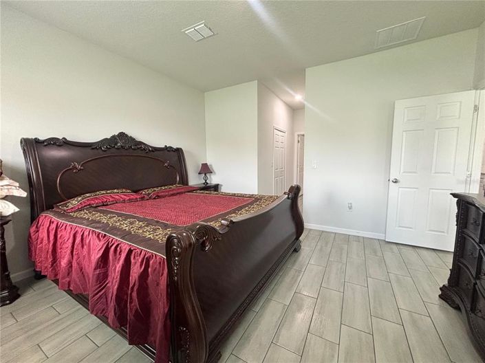 Image No.17-4 Bed House for sale