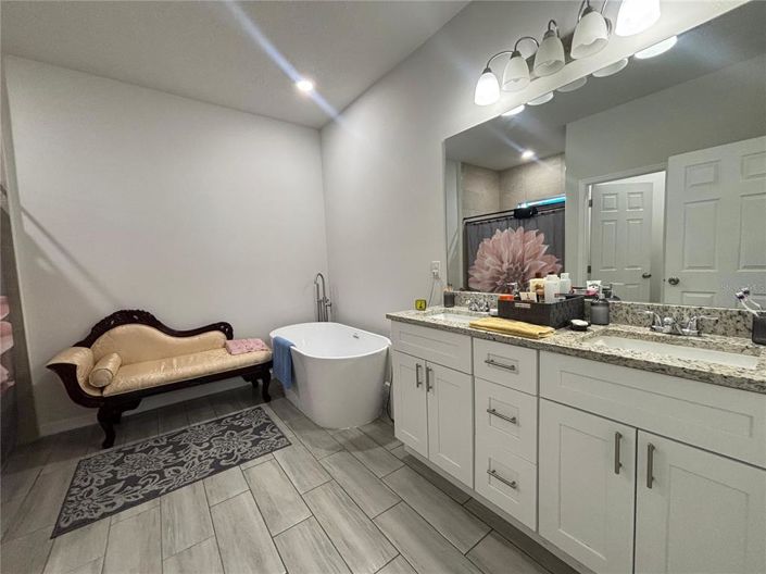 Image No.19-4 Bed House for sale