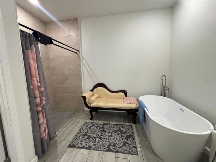 Image No.21-4 Bed House for sale