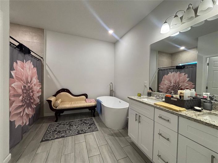 Image No.22-4 Bed House for sale