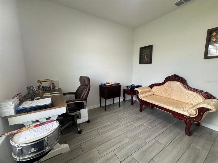 Image No.25-4 Bed House for sale