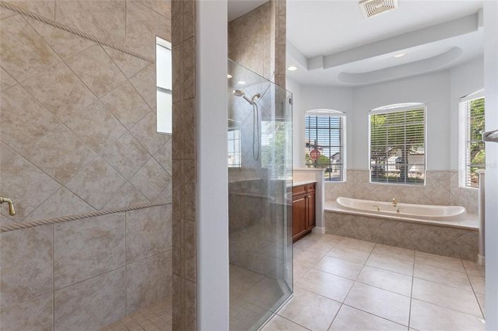 Image No.54-5 Bed House for sale