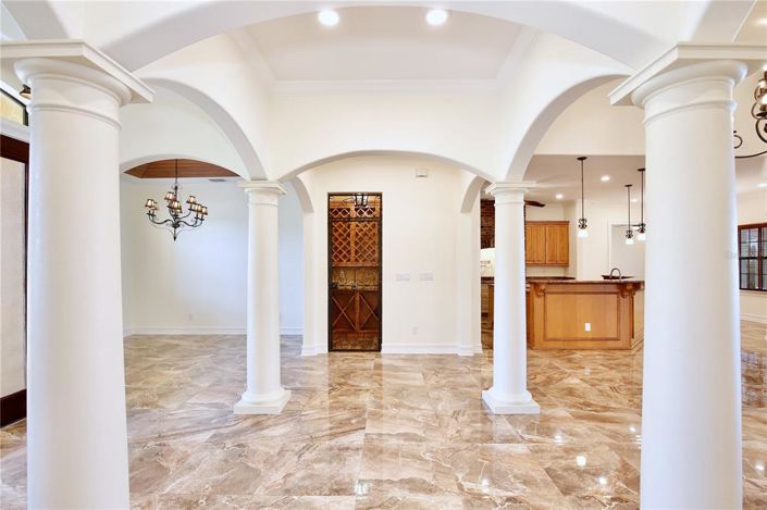 Image No.10-4 Bed House for sale