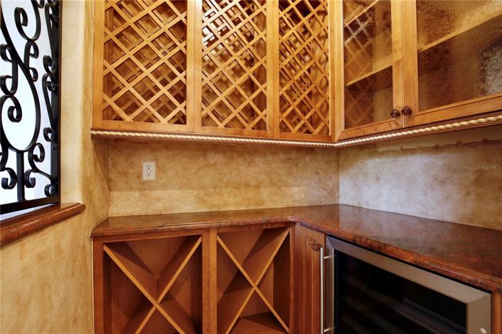 Image No.13-4 Bed House for sale