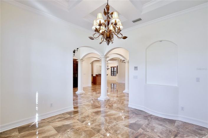 Image No.15-4 Bed House for sale