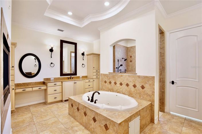 Image No.33-4 Bed House for sale