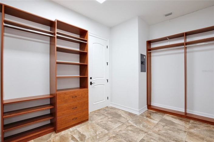 Image No.39-4 Bed House for sale