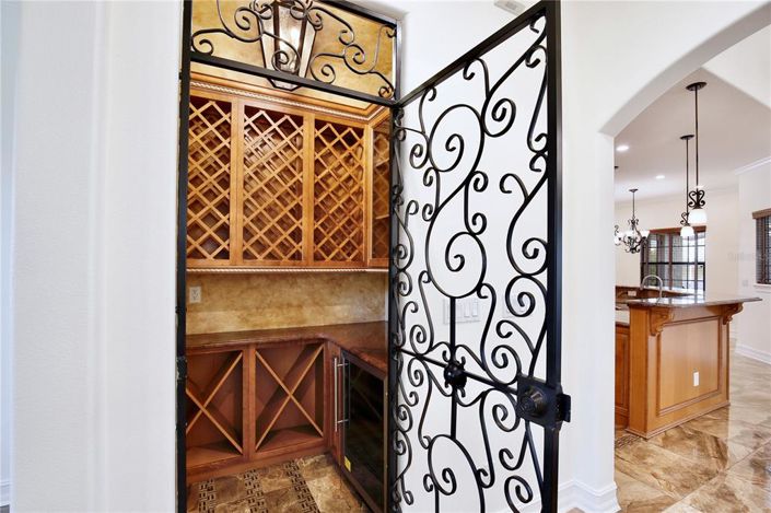 Image No.7-4 Bed House for sale