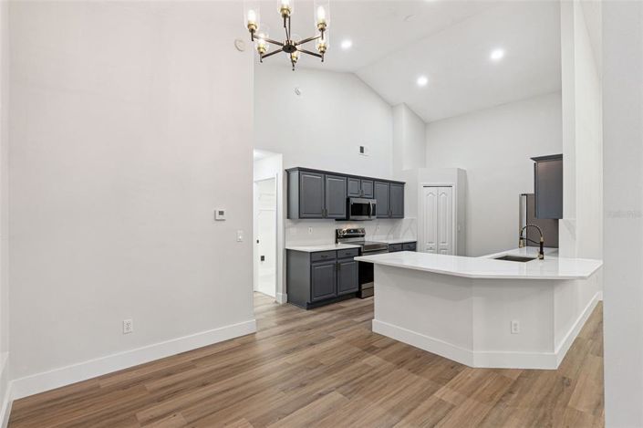 Image No.15-4 Bed House for sale