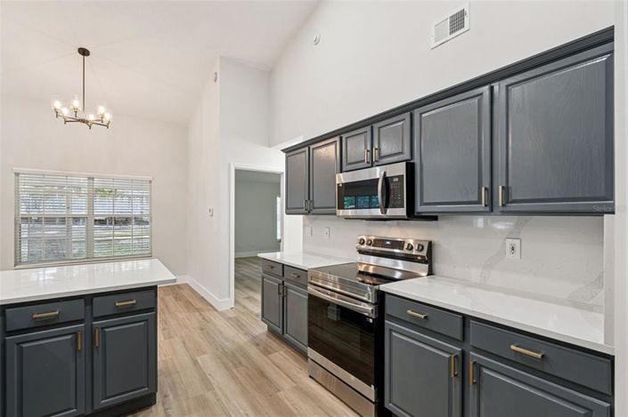 Image No.18-4 Bed House for sale