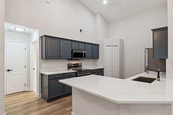 Image No.19-4 Bed House for sale