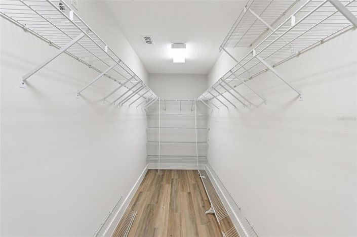 Image No.22-4 Bed House for sale