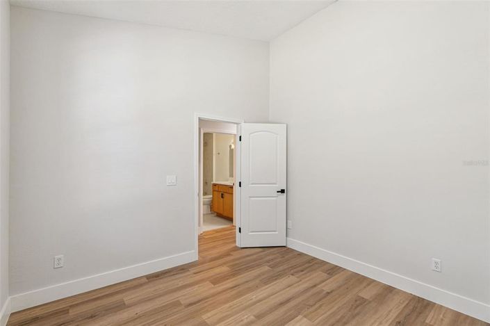 Image No.28-4 Bed House for sale