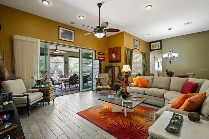 Image No.15-4 Bed House for sale