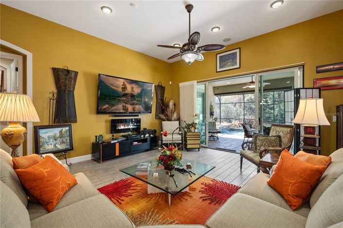 Image No.17-4 Bed House for sale