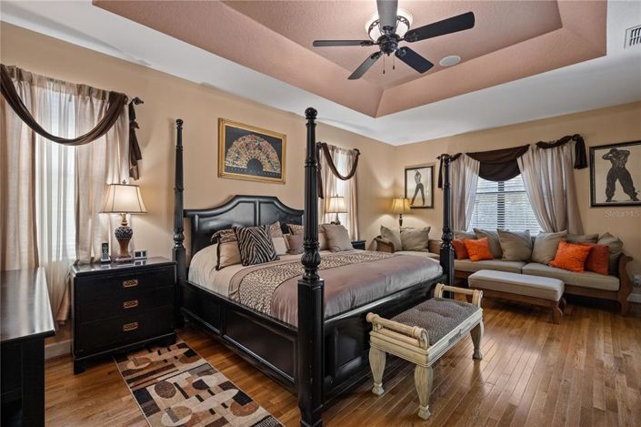 Image No.20-4 Bed House for sale