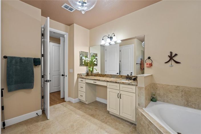 Image No.23-4 Bed House for sale