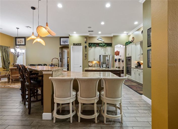 Image No.8-4 Bed House for sale