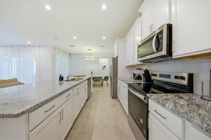 Image No.12-6 Bed House for sale