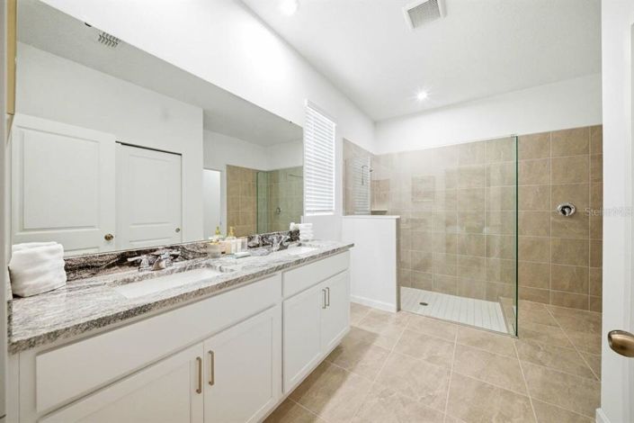 Image No.21-6 Bed House for sale