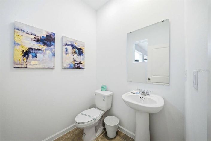 Image No.24-6 Bed House for sale