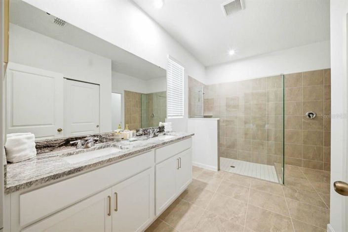 Image No.51-6 Bed House for sale