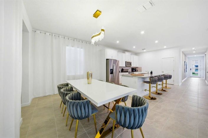 Image No.9-6 Bed House for sale