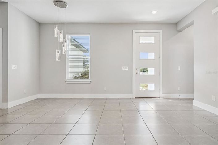 Image No.3-Maison de 4 chambres à vendre à Saint John